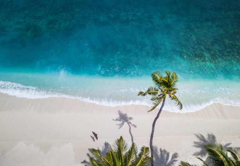 Podróżowanie po wyspach – odkryj najpiękniejsze wyspy świata 1 Photo Tropical beach