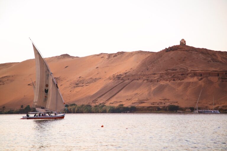 Egipt: Co zobaczyć poza piramidami? 1 Photo Pyramids, Sphinx, Temples, Nile, Desert