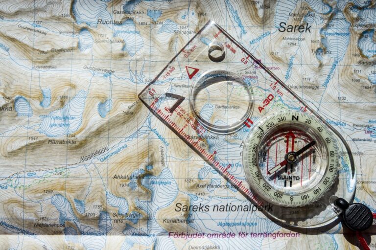 Photo Compass, Map