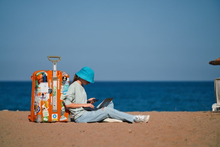 Photo Laptop, Suitcase