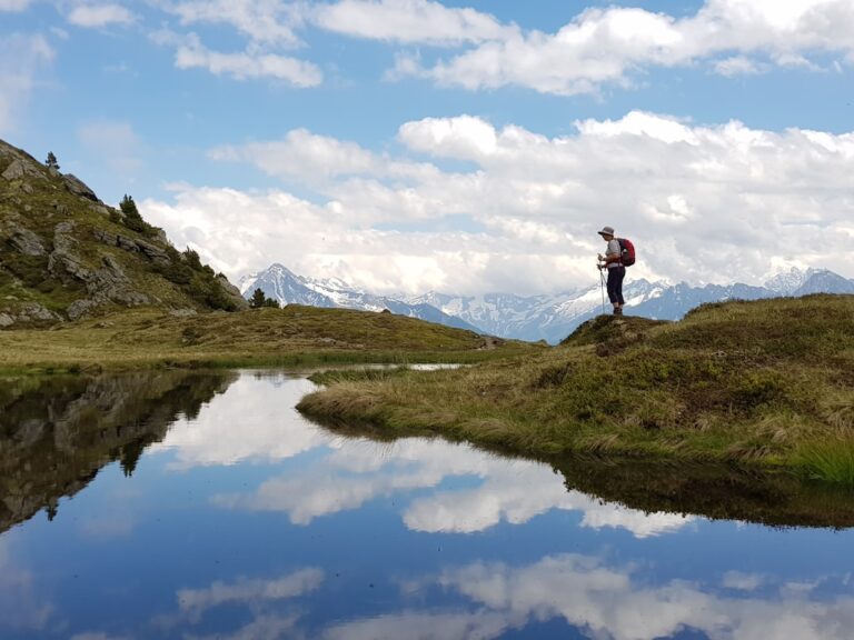 Oferty biur podróży na wyprawy przygodowe: Wybierz swoją przygodę! 1 Photo Mountain trekking