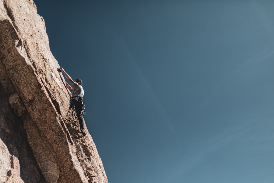 Photo Rock climbing